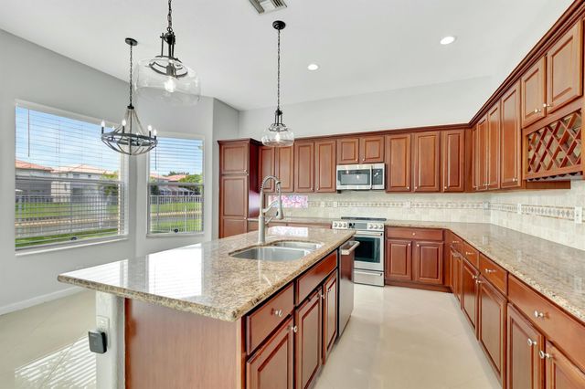 7109 Old Orchard Way, Boynton Beach, FL 33436