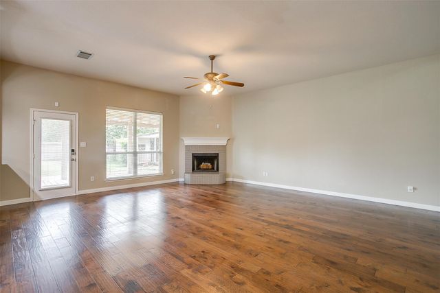 4426 Shady Elm Drive, Mansfield, TX 76063