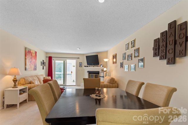 116 Lakeview Court, Brevard, NC 28712