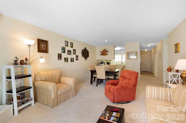 116 Lakeview Court, Brevard, NC 28712