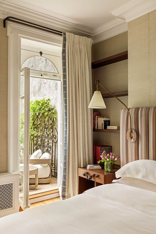 37 W 11TH Street, New York City, NY 10011