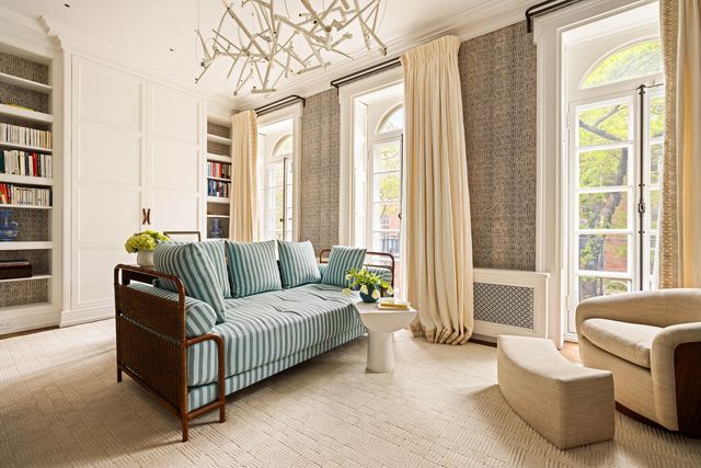 37 W 11TH Street, New York City, NY 10011