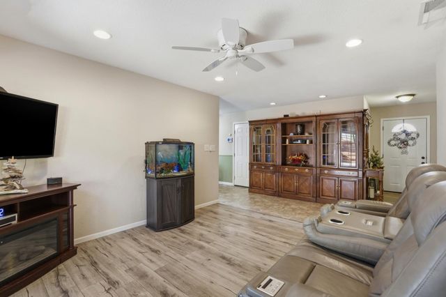 8101 Ramwood Way, Orangevale, CA 95662