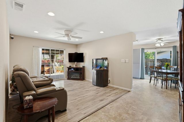 8101 Ramwood Way, Orangevale, CA 95662