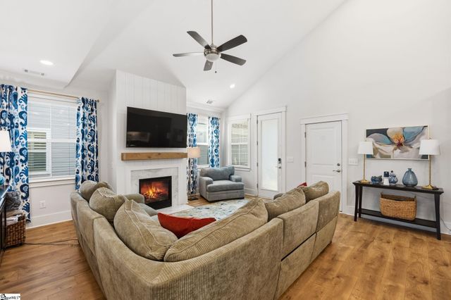 14 Lewes Avenue, Simpsonville, SC 29681