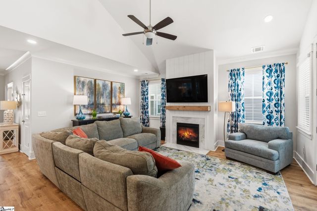 14 Lewes Avenue, Simpsonville, SC 29681