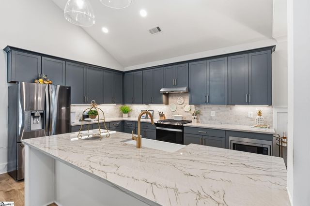 14 Lewes Avenue, Simpsonville, SC 29681
