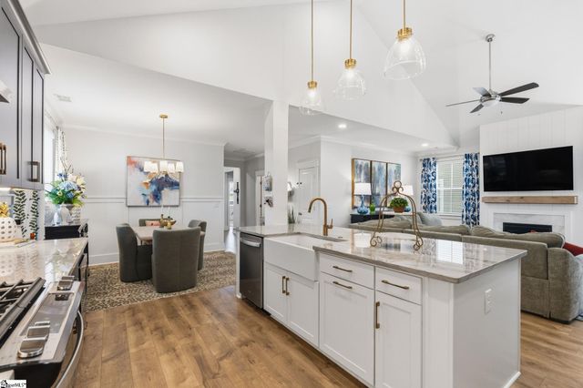 14 Lewes Avenue, Simpsonville, SC 29681