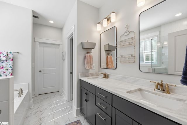 14 Lewes Avenue, Simpsonville, SC 29681