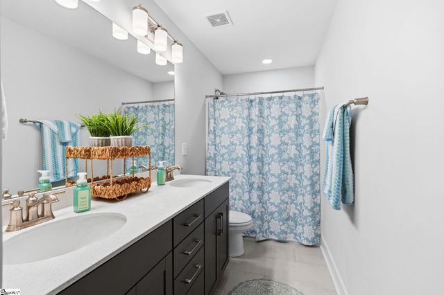 14 Lewes Avenue, Simpsonville, SC 29681