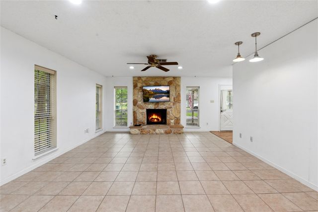 235 Thunderbird Court, Conroe, TX 77304