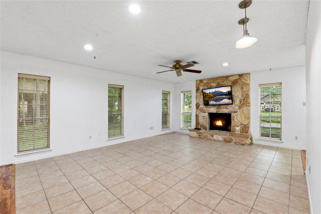 235 Thunderbird Court, Conroe, TX 77304