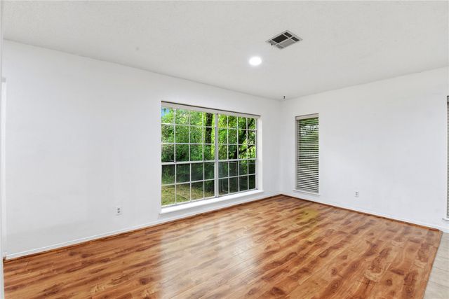 235 Thunderbird Court, Conroe, TX 77304