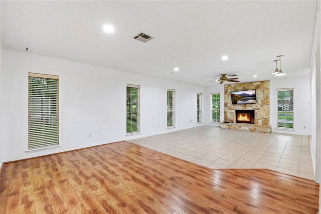 235 Thunderbird Court, Conroe, TX 77304