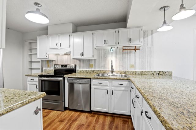 235 Thunderbird Court, Conroe, TX 77304
