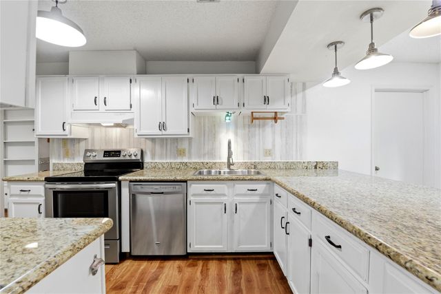 235 Thunderbird Court, Conroe, TX 77304
