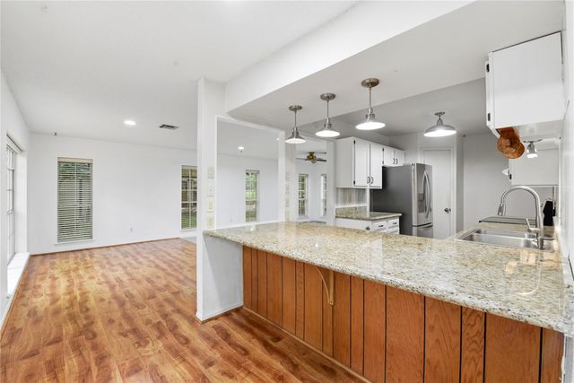 235 Thunderbird Court, Conroe, TX 77304