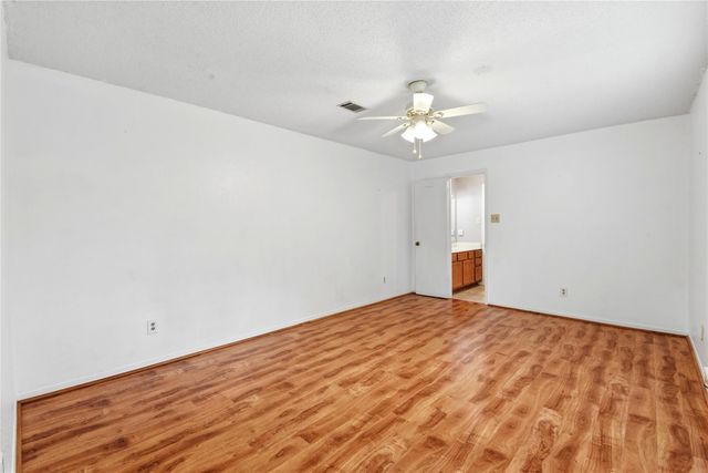 235 Thunderbird Court, Conroe, TX 77304