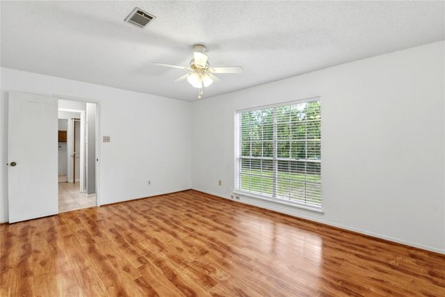 235 Thunderbird Court, Conroe, TX 77304
