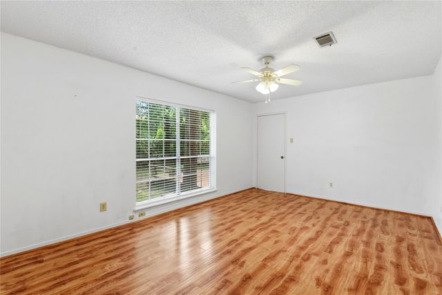 235 Thunderbird Court, Conroe, TX 77304