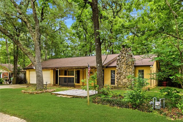 235 Thunderbird Court, Conroe, TX 77304
