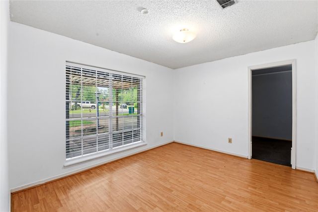 235 Thunderbird Court, Conroe, TX 77304