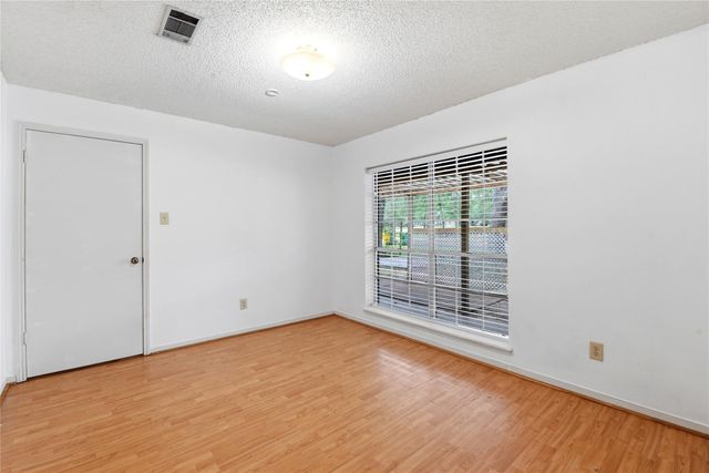 235 Thunderbird Court, Conroe, TX 77304