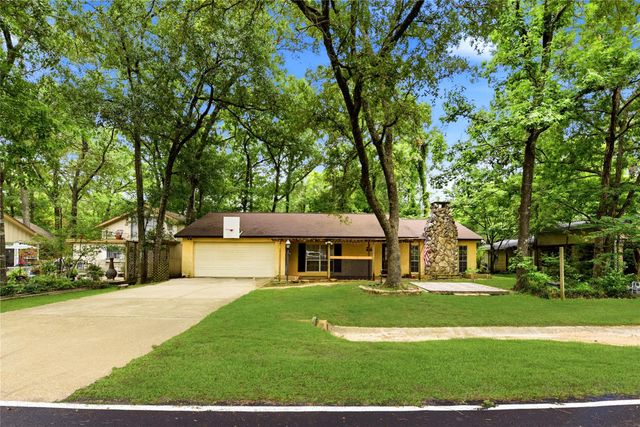 235 Thunderbird Court, Conroe, TX 77304