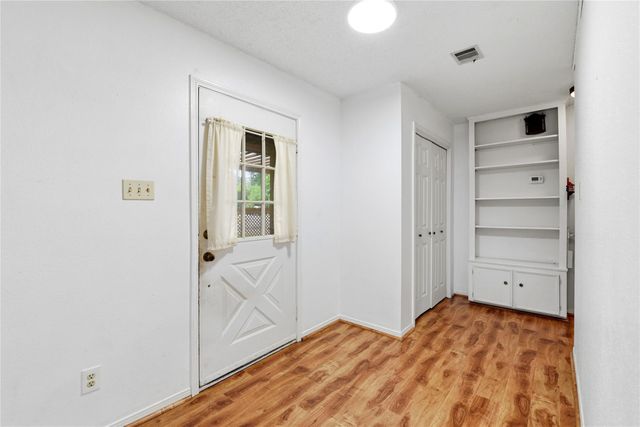 235 Thunderbird Court, Conroe, TX 77304