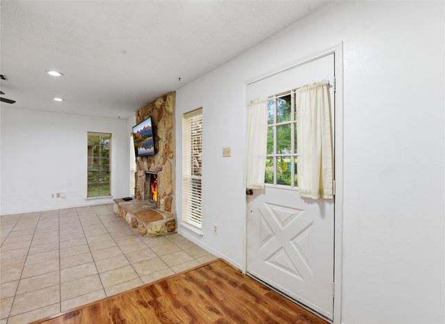 235 Thunderbird Court, Conroe, TX 77304