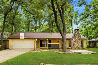 235 Thunderbird Court, Conroe, TX 77304