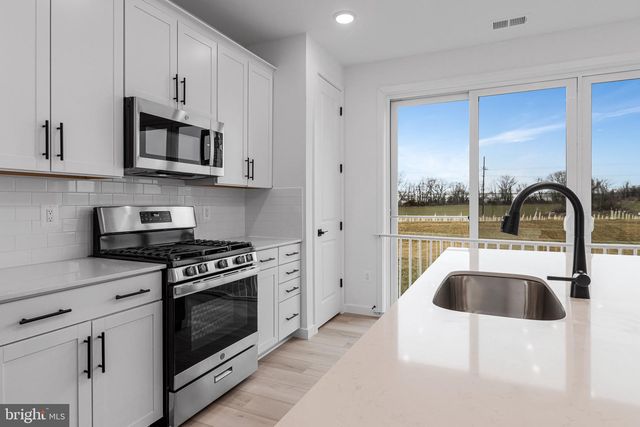 10110 WILKES DR, Williamsport, MD 21795