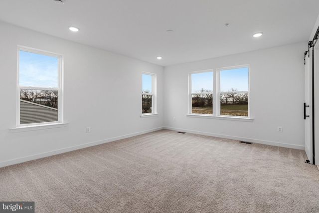 10110 WILKES DR, Williamsport, MD 21795