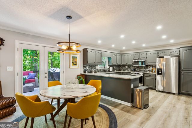 2252 Sunbrook Court NW, Acworth, GA 30101