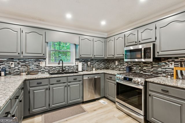 2252 Sunbrook Court NW, Acworth, GA 30101