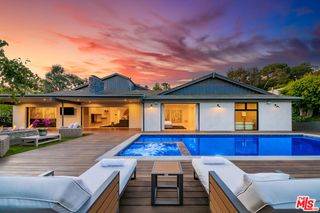 9038 MEREDITH Place, Beverly Hills, CA 90210