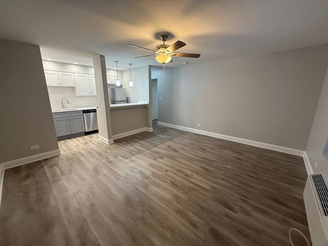 744 W GORDON Terrace 104, Chicago, IL 60613