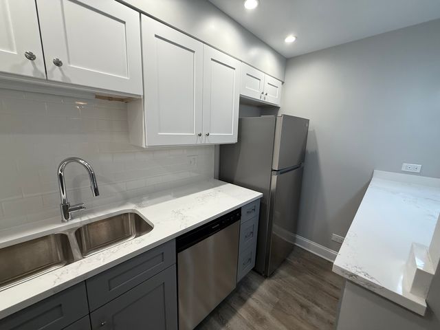 744 W GORDON Terrace 104, Chicago, IL 60613