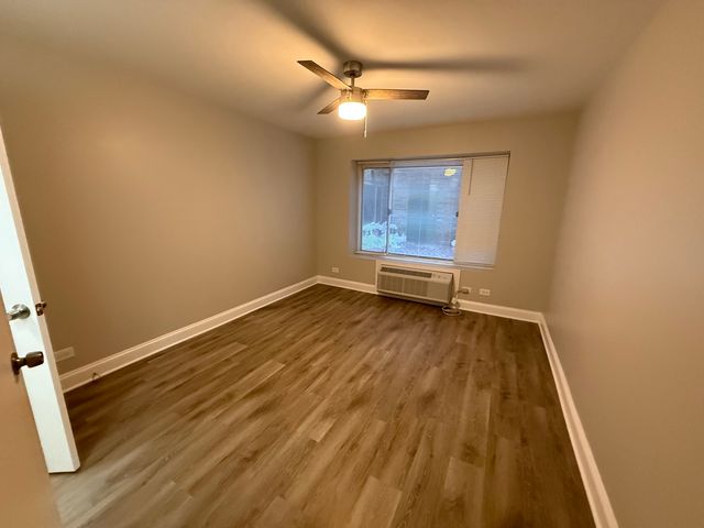 744 W GORDON Terrace 104, Chicago, IL 60613