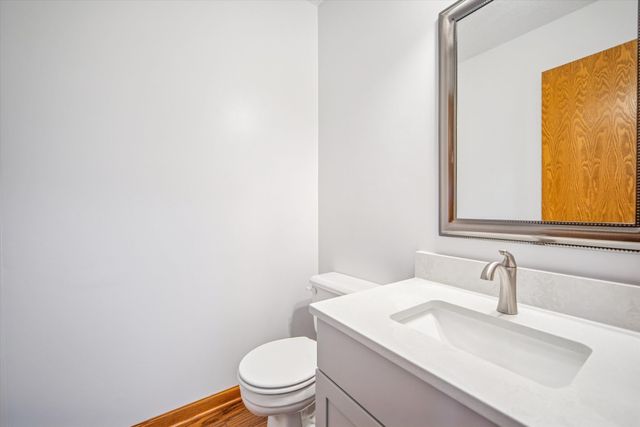 7123 N Valley Drive, Urbandale, IA 50322