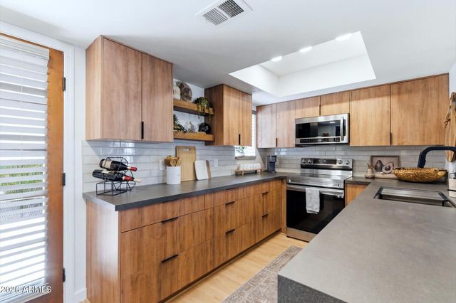 11011 N 92ND Street 1145, Scottsdale, AZ 85260