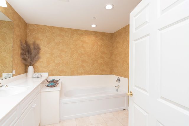 8500 Margate Cir Apt 1402, Myrtle Beach, SC 29572