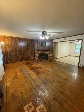 2906 Walker Street, Osceola, IA 50213