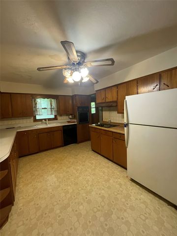 2906 Walker Street, Osceola, IA 50213