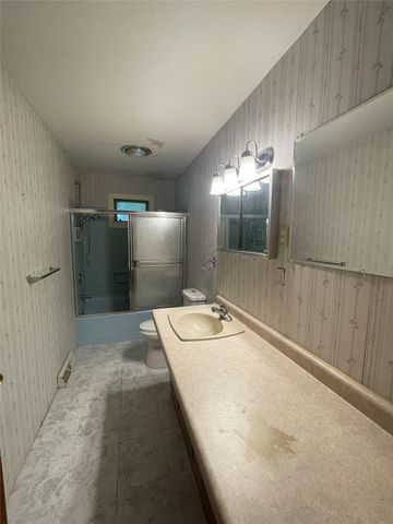 2906 Walker Street, Osceola, IA 50213