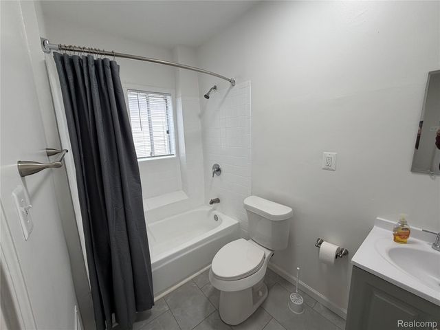 2747 Inglis Street, Detroit, MI 48209