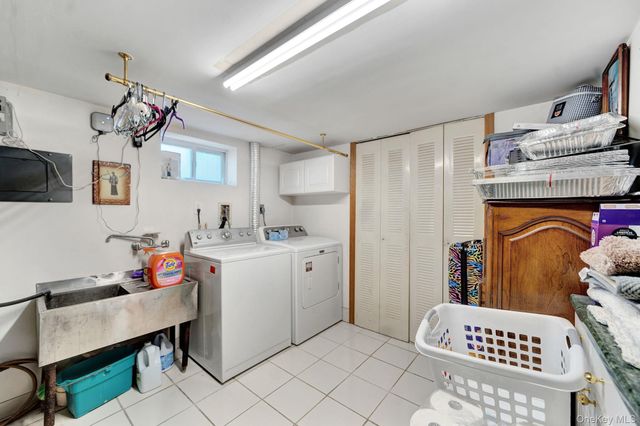 2525 7th Avenue, East Meadow, NY 11554