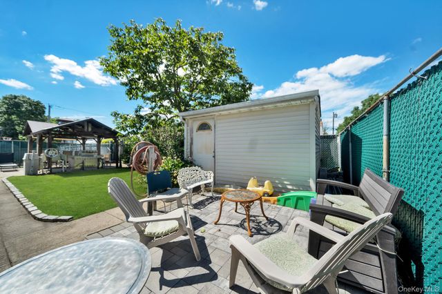 2525 7th Avenue, East Meadow, NY 11554