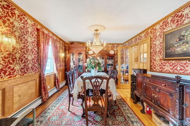 2525 7th Avenue, East Meadow, NY 11554
