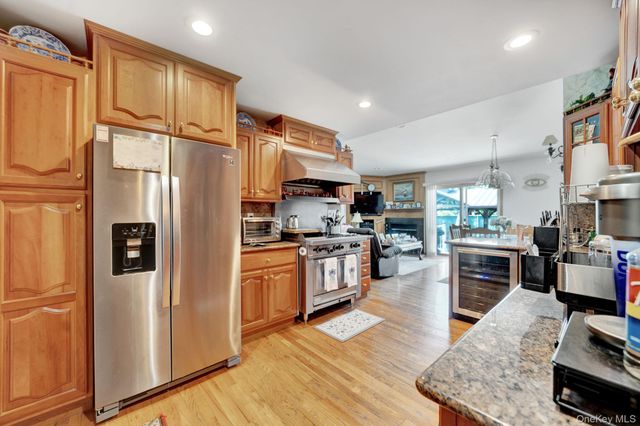 2525 7th Avenue, East Meadow, NY 11554